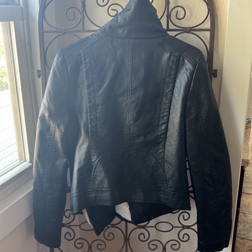 Women Jacket 🧥 - Picture 7 of 7